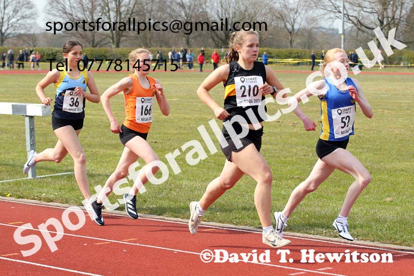 3000 metres, 2021 NECAA Open Graded Meeting, Morpeth. Photo: David T. Hewitson/Sports for All Pics